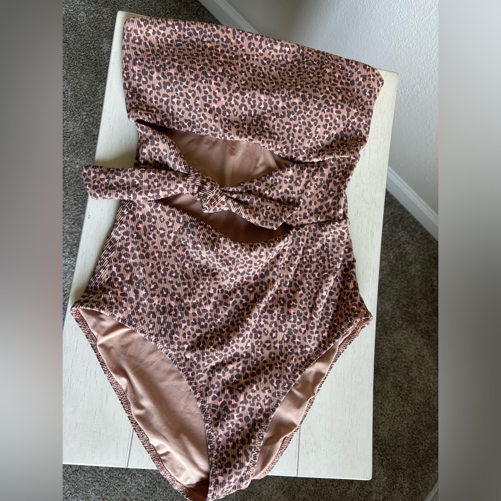 New without tags! Aerie Ribbed Leopard Wrap Bandeau One Piece Swimsuit